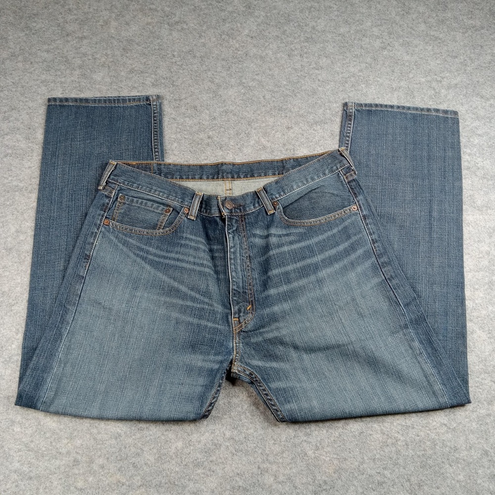 Levis 505 Jeans Mens 38x30 Blue Denim Straight Leg Zip Fly Classic Mid Wash